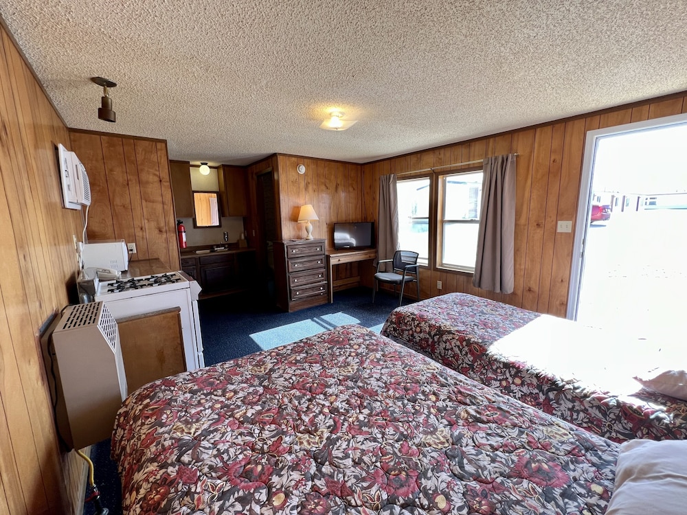 Deluxe Studio Suite