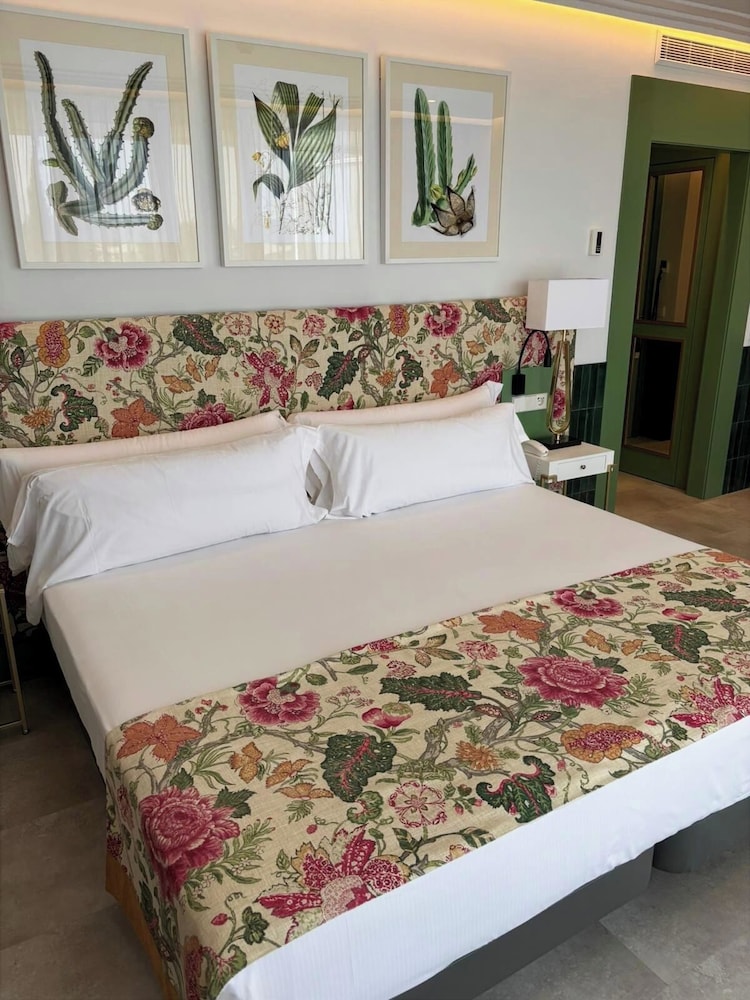 Superior Room, Terrace, River View - Photo 6