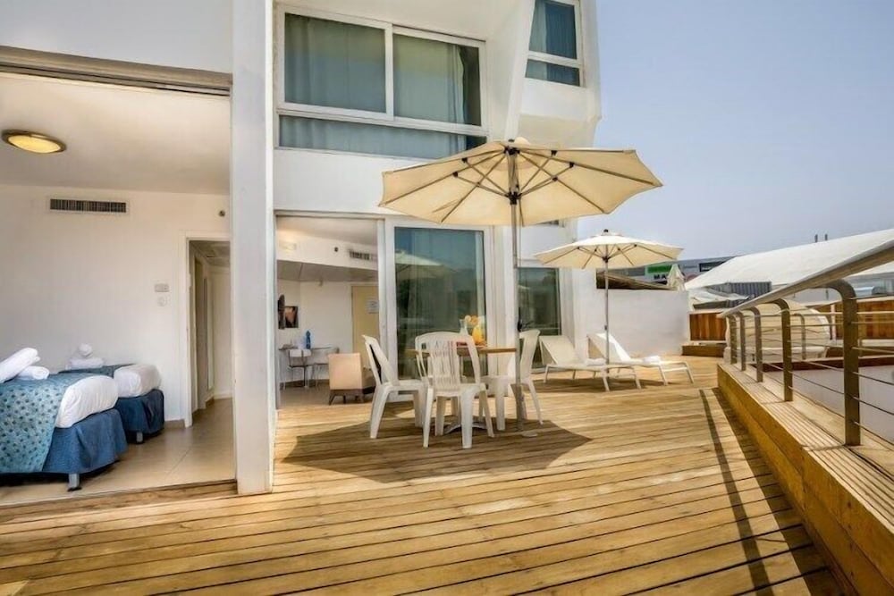Royal Executive Suite photo 3