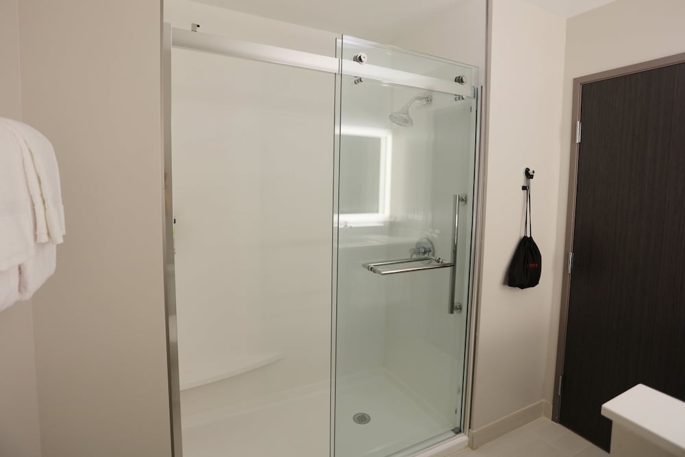 Standard Room, 1 King Bed with Sofa bed, Accessible (Communications) photo 2