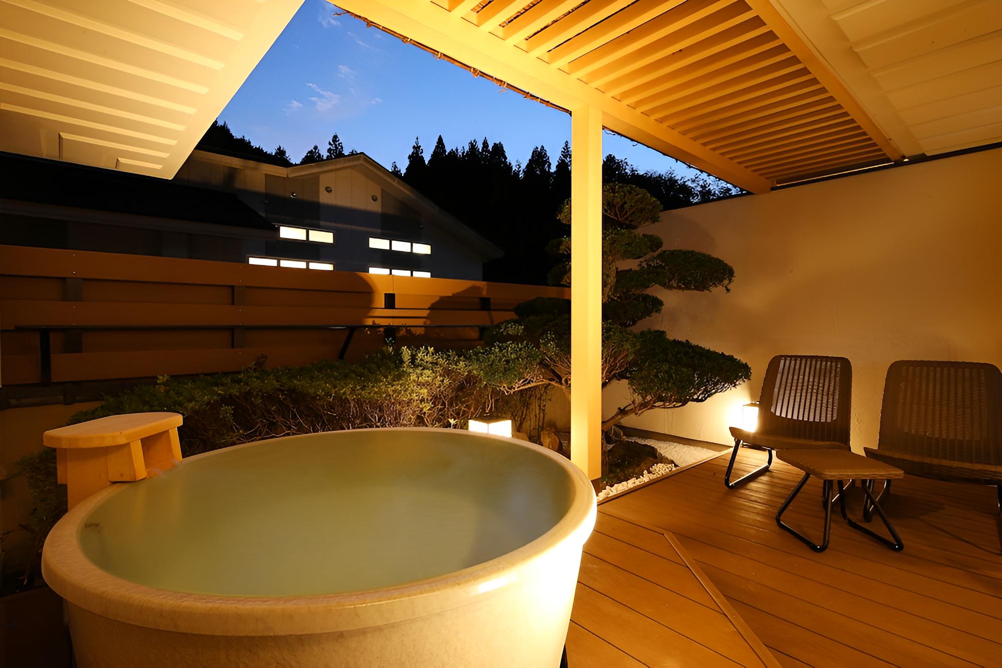 Superior Twin Room with Open-air Bath, Non-Smoking photo 3