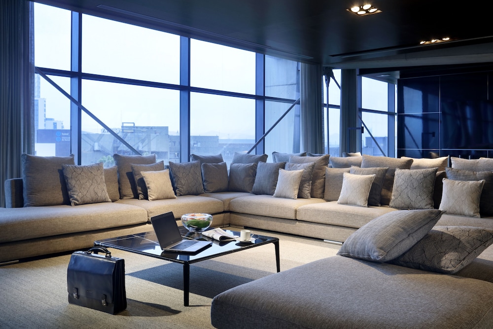 Club Room, 1 King Bed
