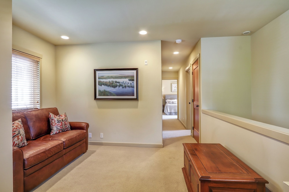 Superior Townhome, Marina View photo 2