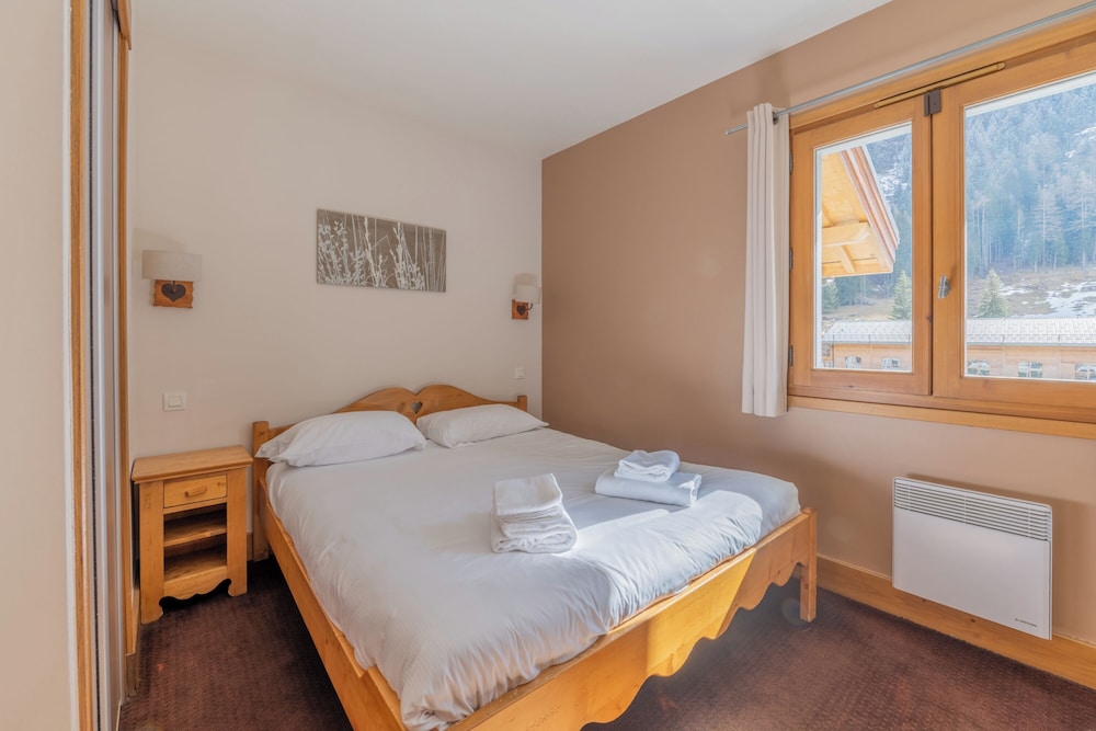 Family Apartment, Multiple Bedrooms (Vallorcine Buet 31 ski in / ski out)