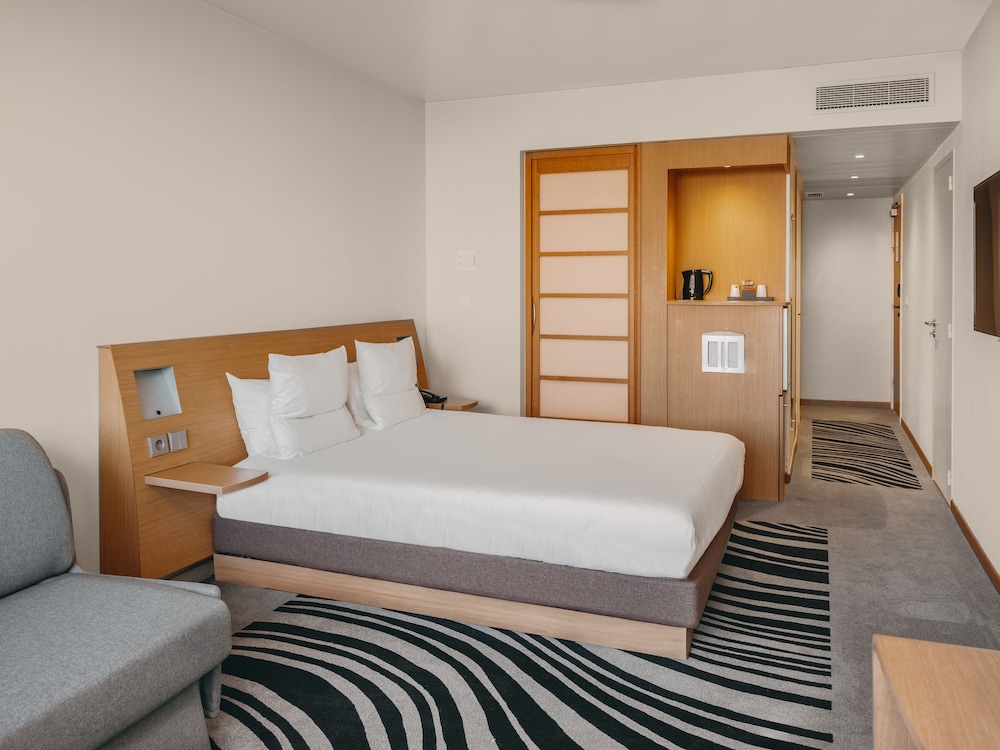 Superior Room, 1 Queen Bed with Sofa bed