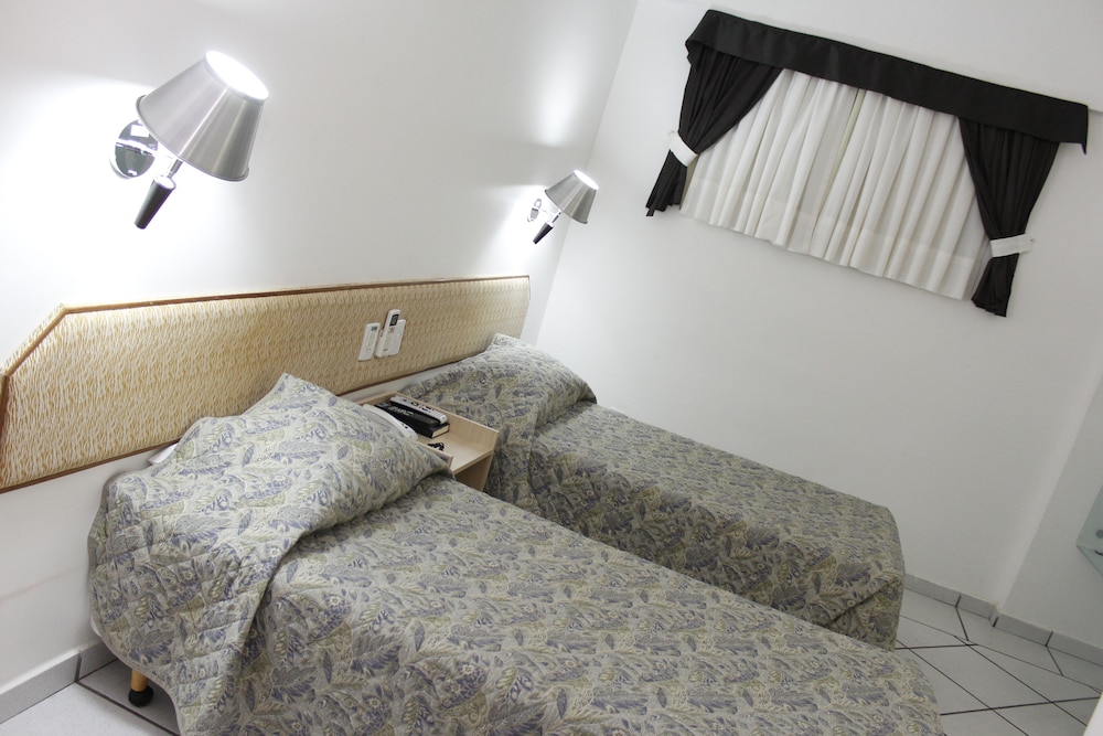 Luxury Triple Room, Accessible, City View photo 1