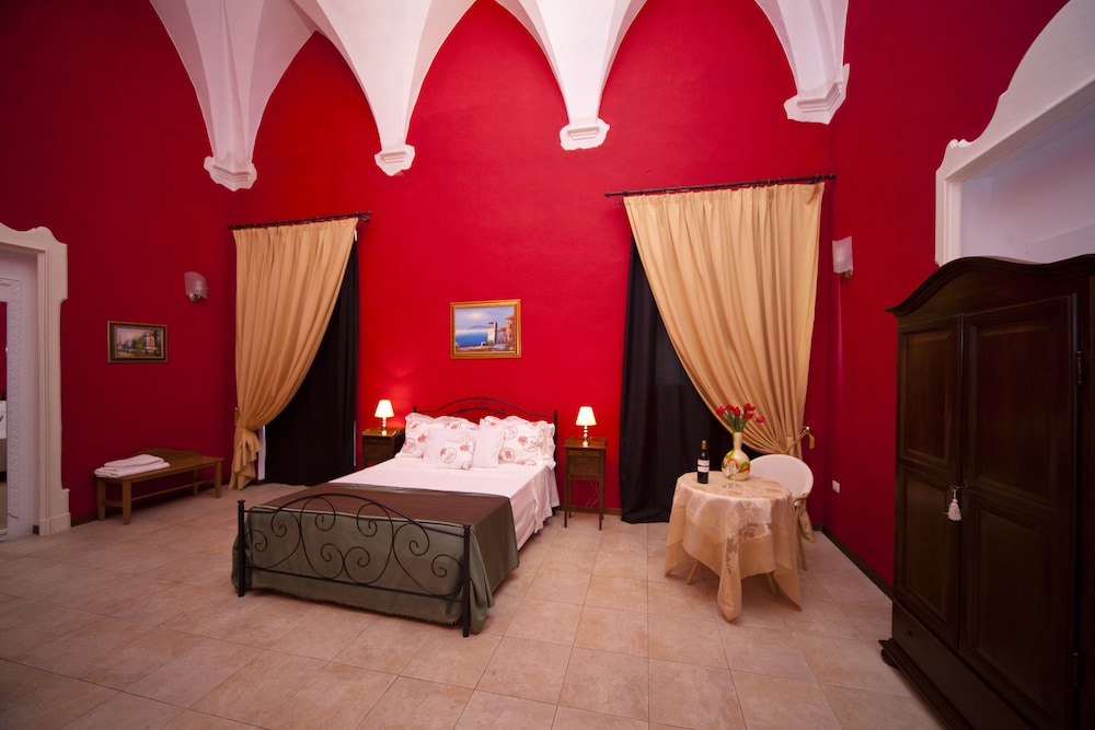 Deluxe Double or Twin Room photo 1