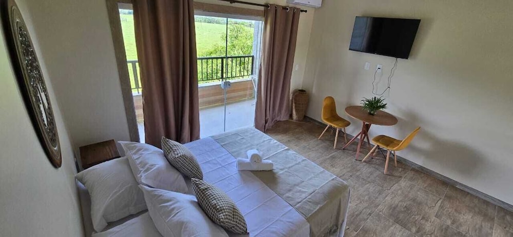 Deluxe Studio Suite, Garden View