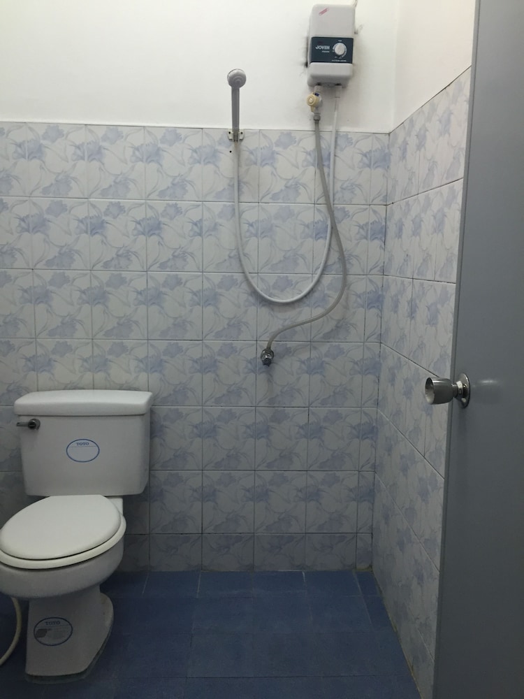 Triple Room, 3 Twin Beds photo 2