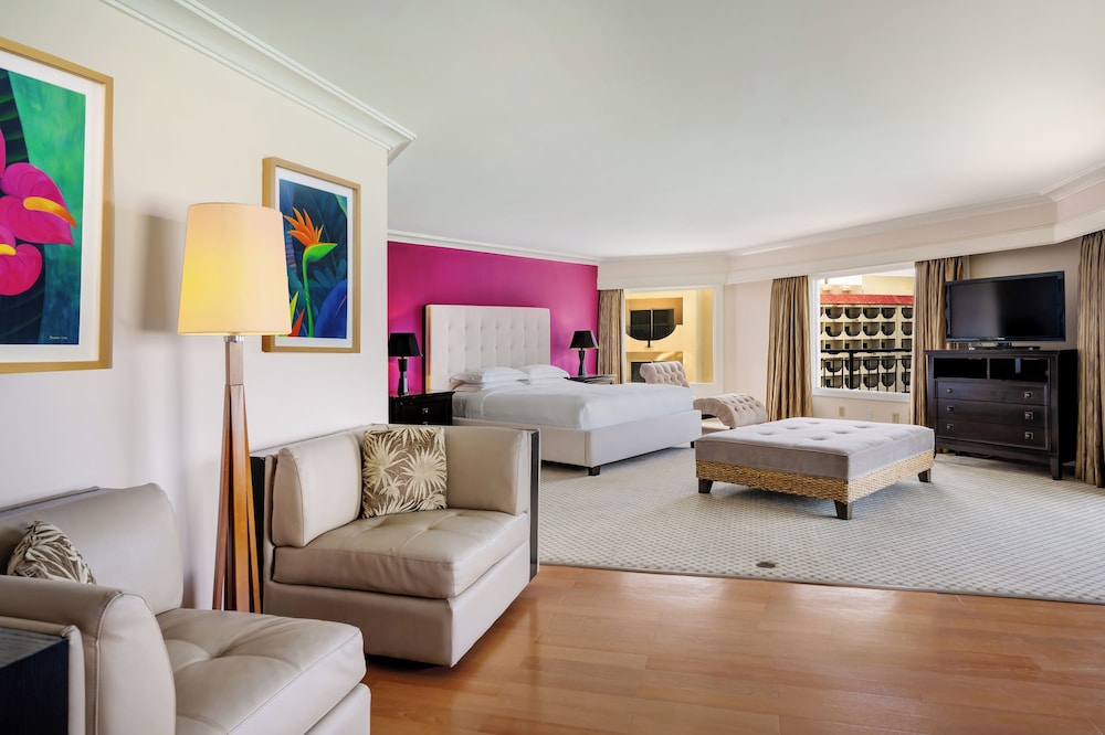 Presidential Suite with Lounge Access photo 1