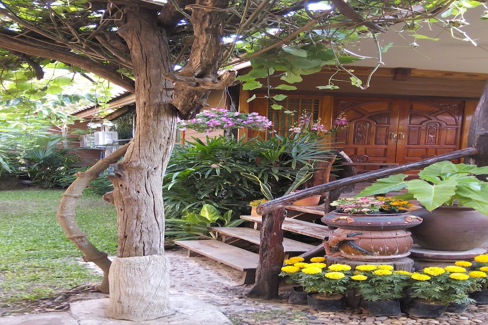 Bungalow photo 2