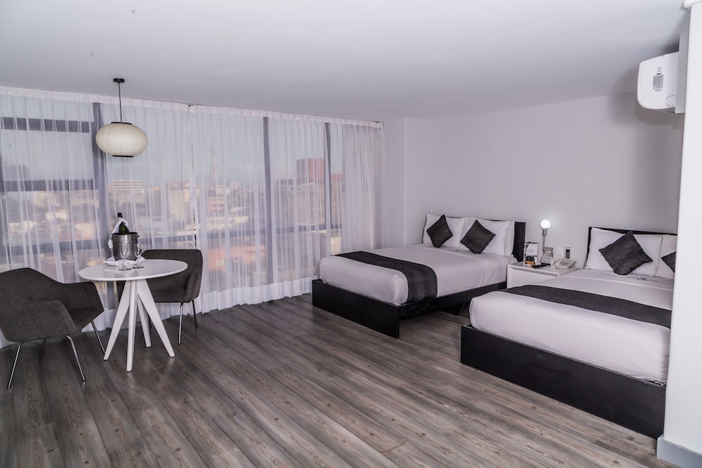 Basic Room, 2 Double Beds - Photo 15