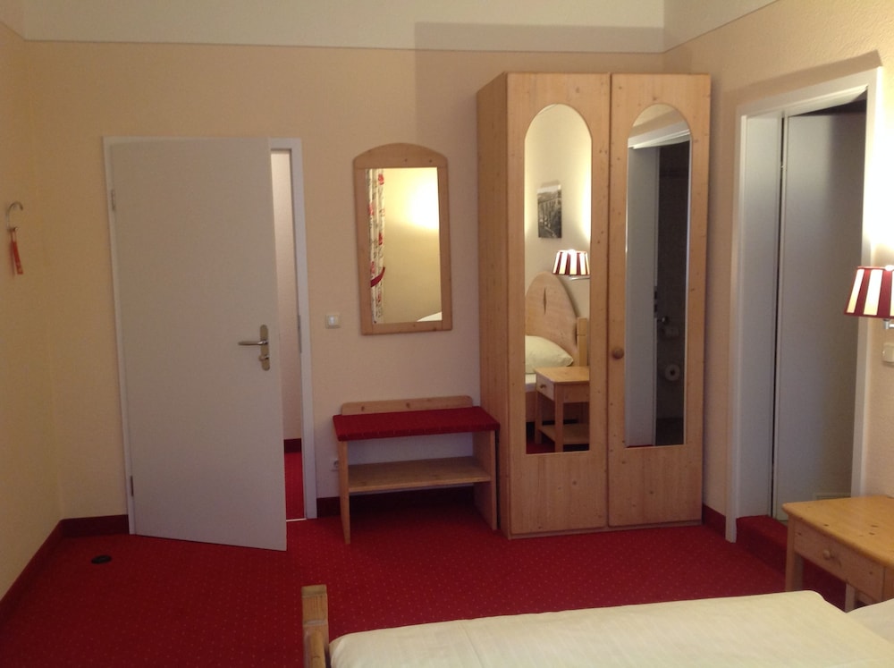 Economy Double Room Single Use photo 3