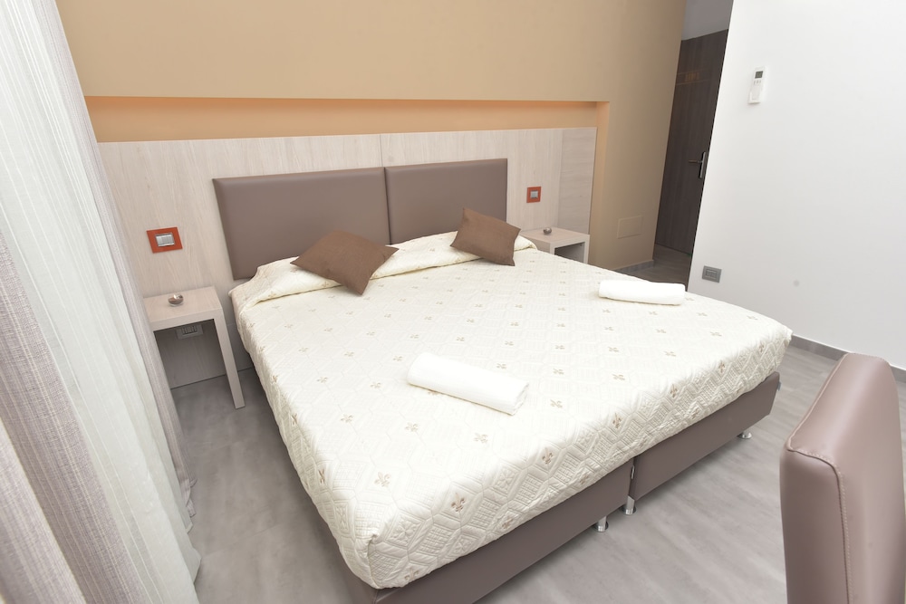 City Double or Twin Room (104)
