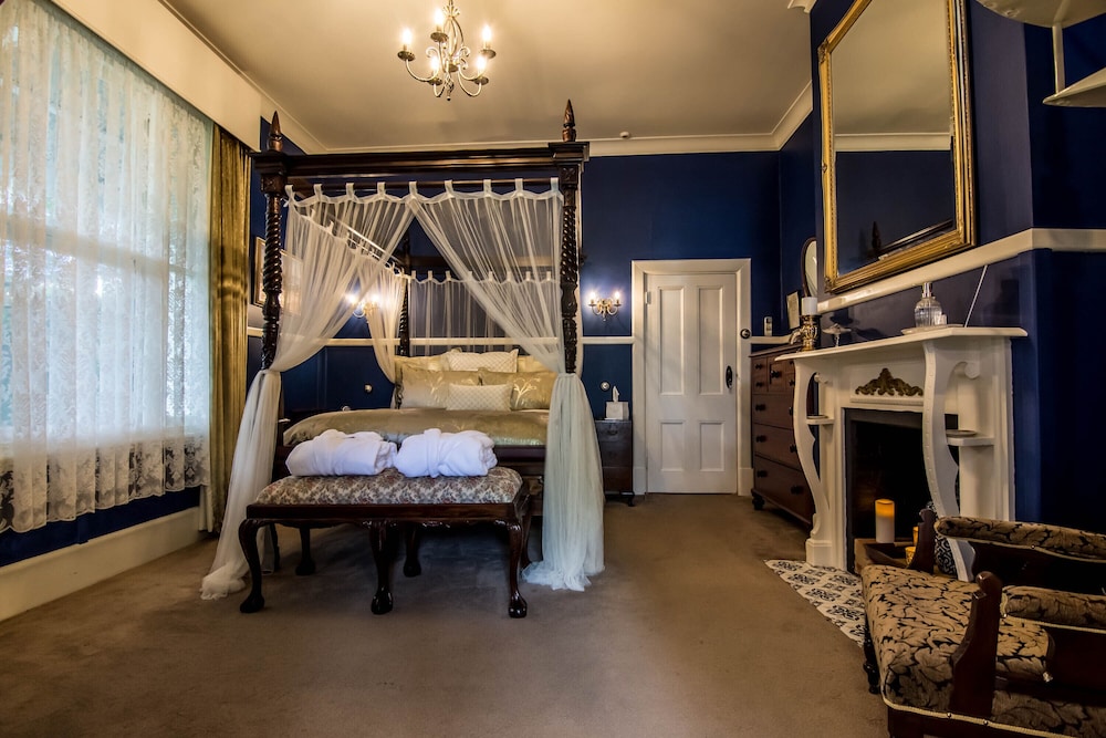 Standard Suite, 1 Bedroom, Non Smoking, Garden View (Suite 1), photo 6