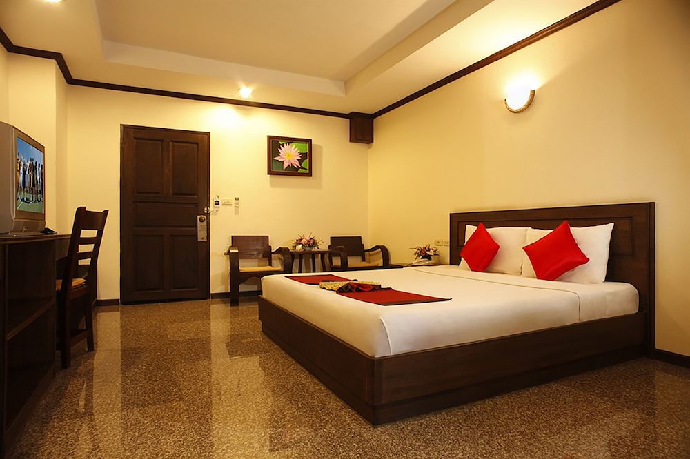 Deluxe Room - Photo 6