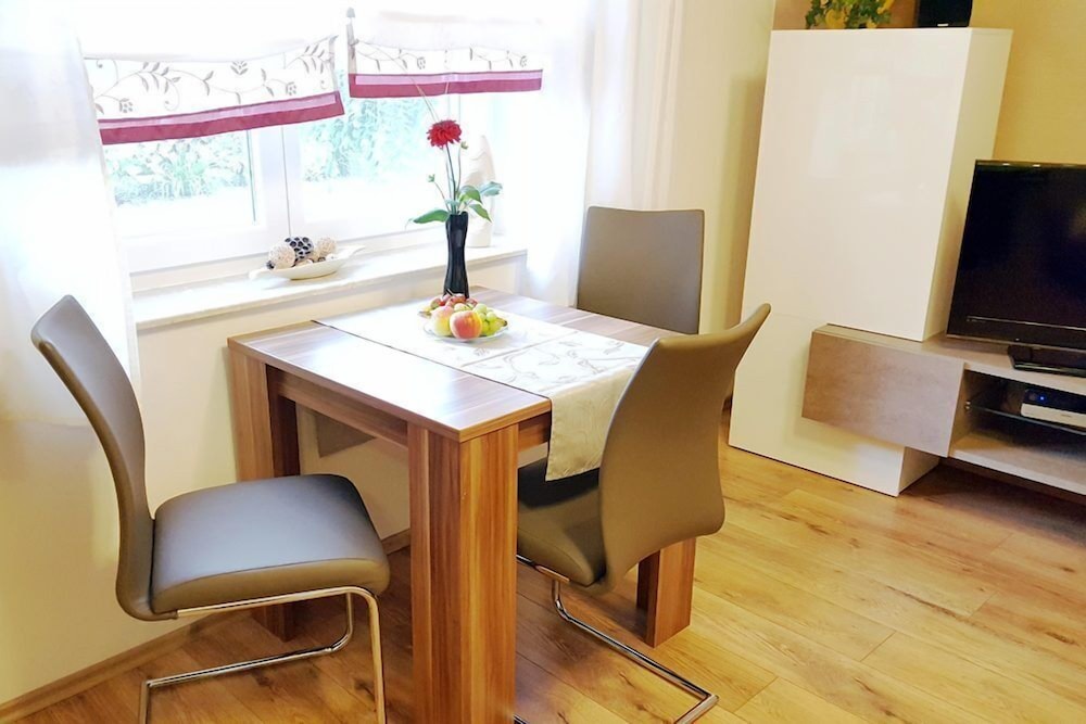 Basic Apartment, 1 Bedroom, Non Smoking, Garden View (I) photo 2