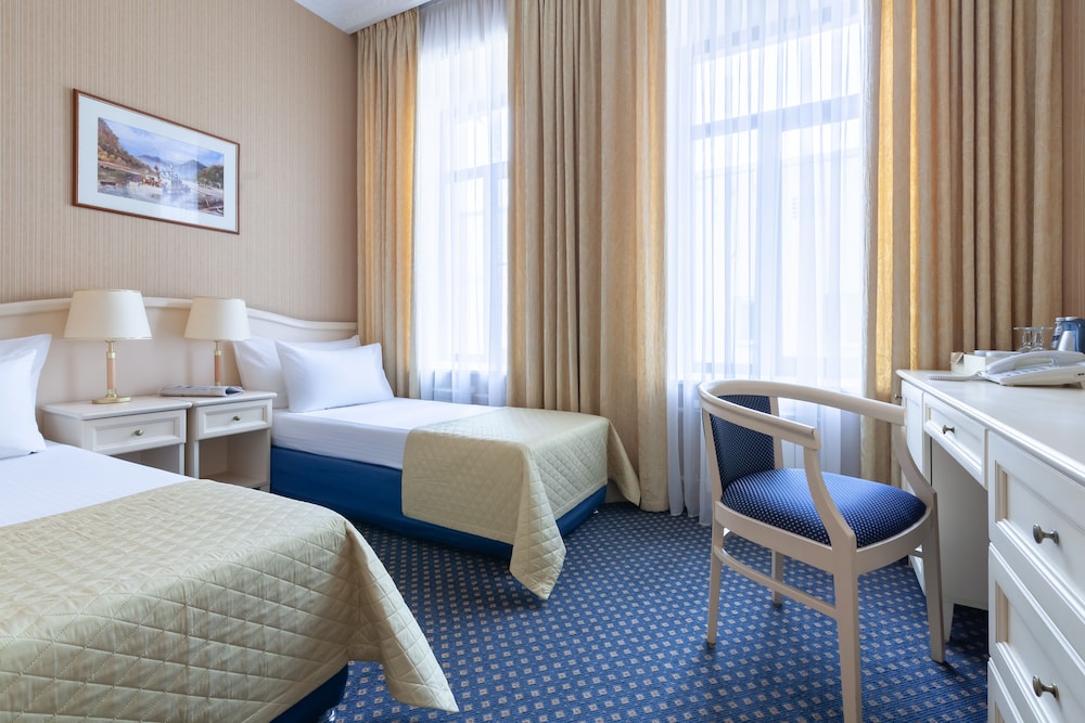 Standard Double or Twin Room photo 2