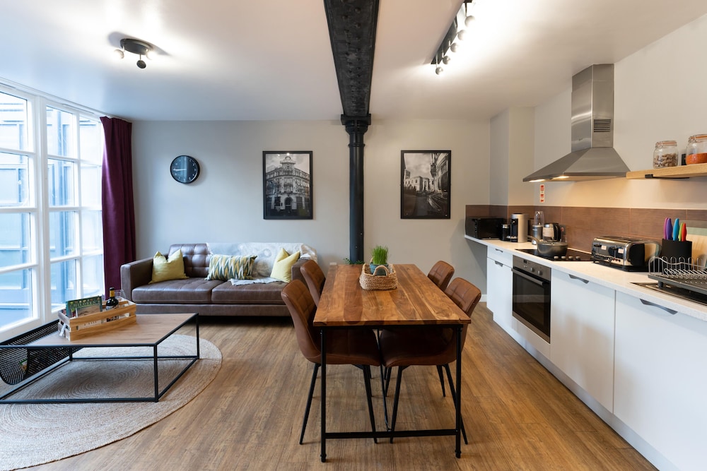 Charming & Comfy Apartment