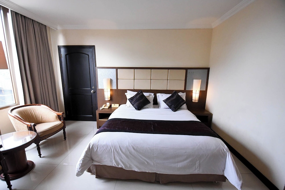 Executive Room photo 2