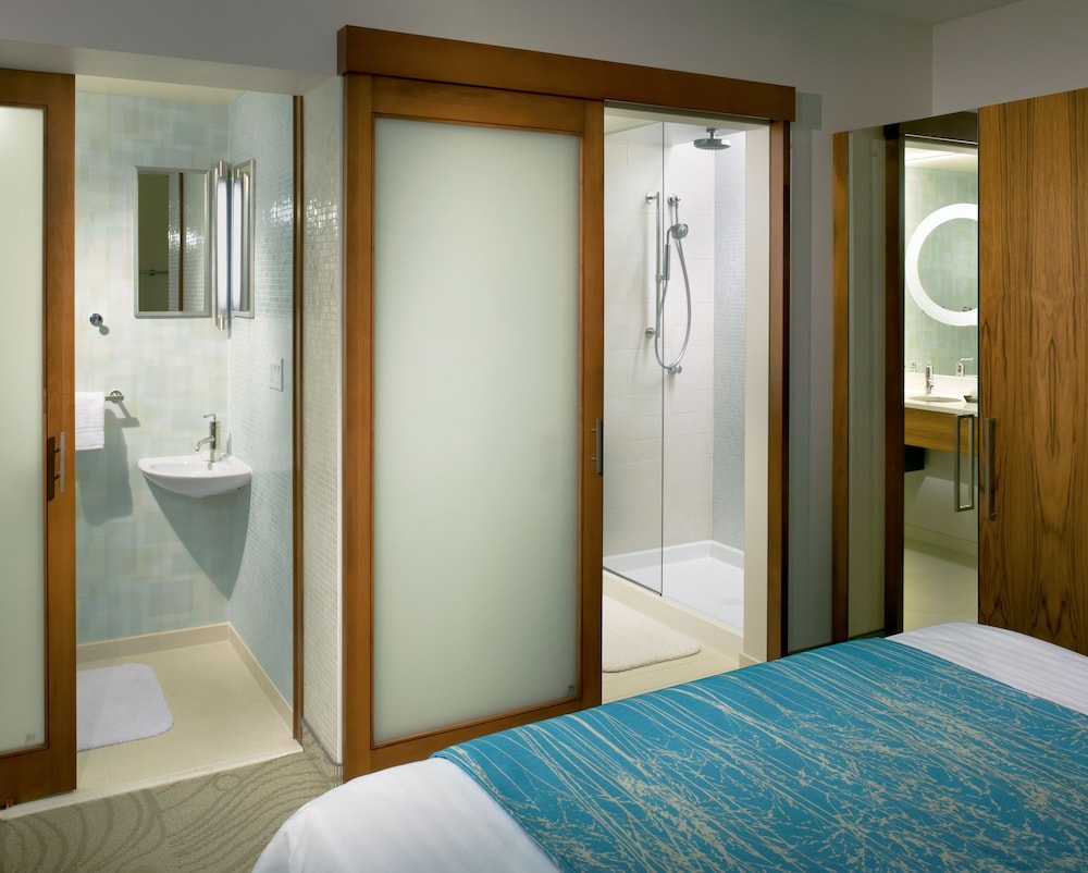Studio, Multiple Beds (Mobility Accessible, Tub) photo 2