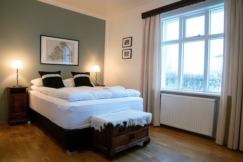 Double Room, Private Bathroom, Ground Floor photo 3