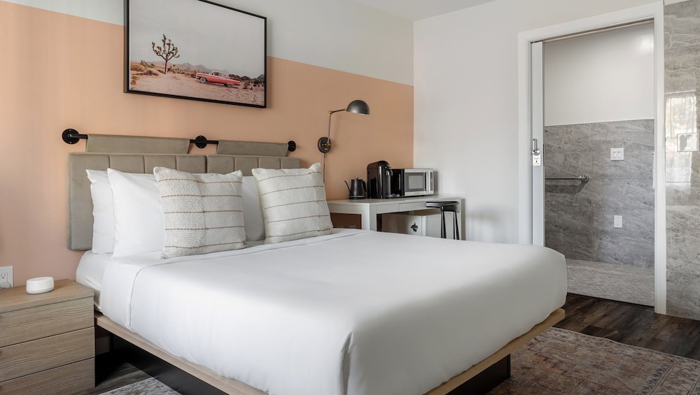 Standard Room, 1 Queen Bed, Accessible, Non Smoking photo 1