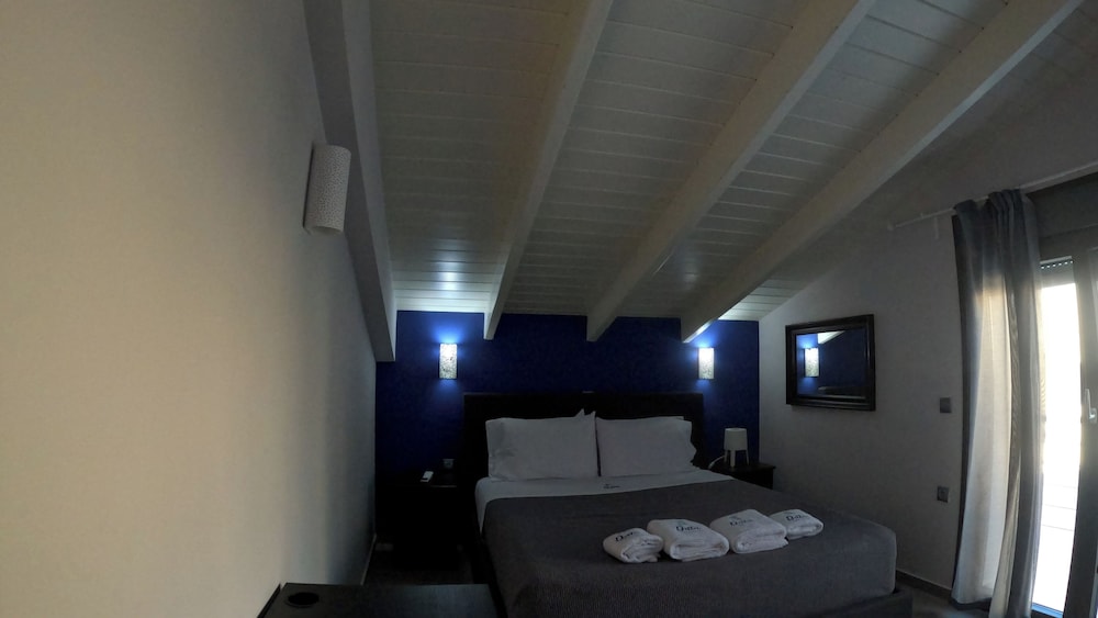 Deluxe Suite, Balcony, City View