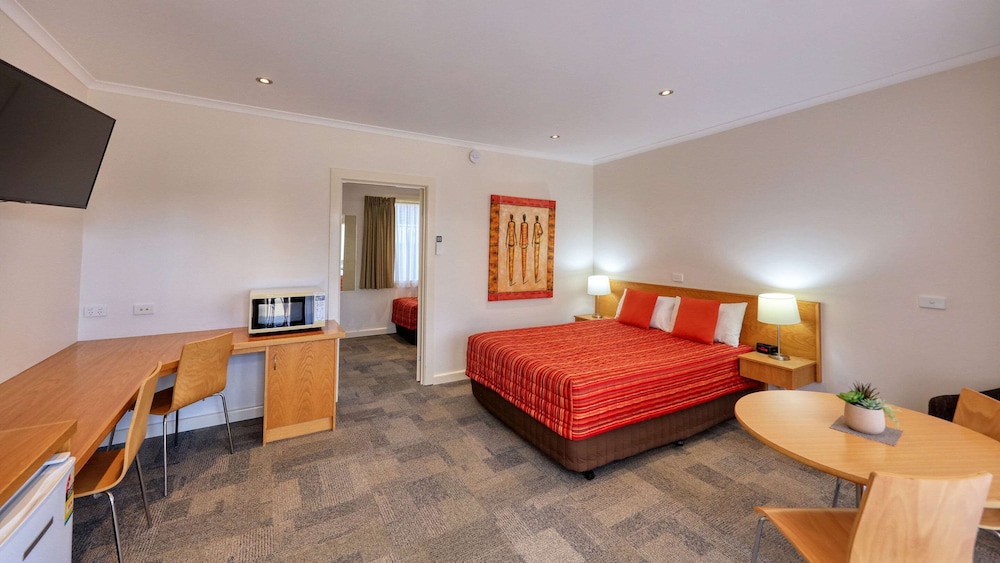 Room, Multiple Beds, Non Smoking - Photo 1