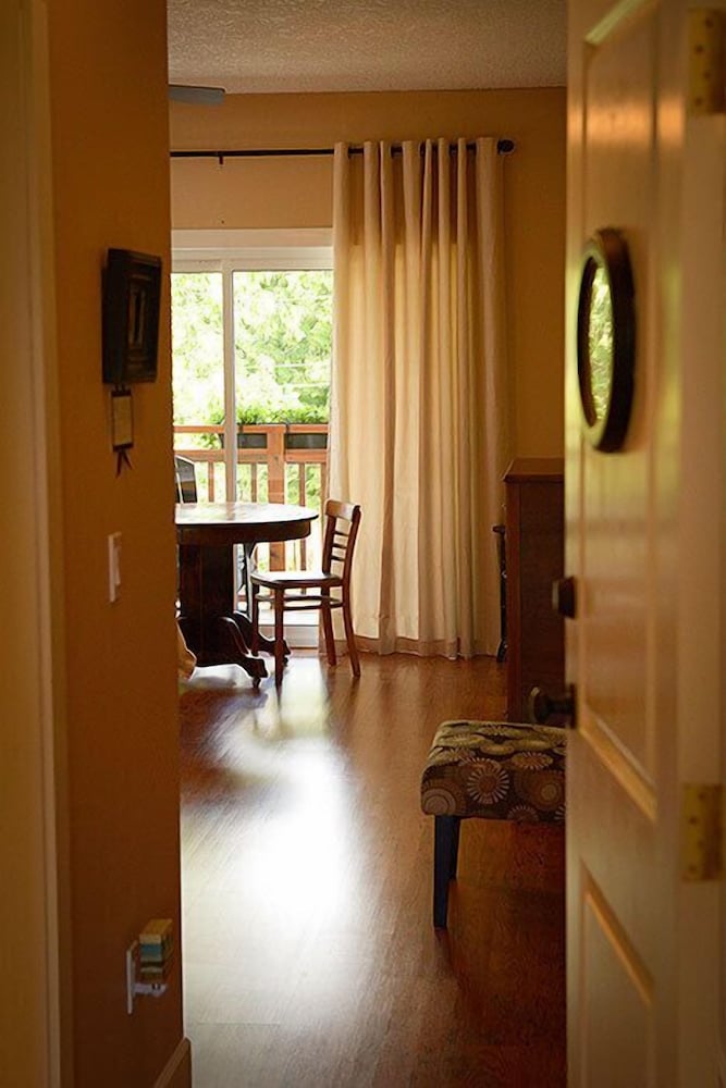 Signature Suite, 1 King Bed, Bay View photo 3