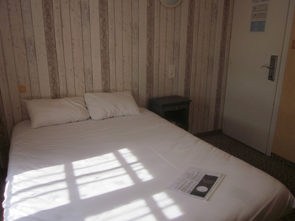 Standard Double Room - Photo 1