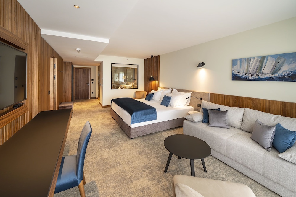 Junior Suite, Balcony, Sea View