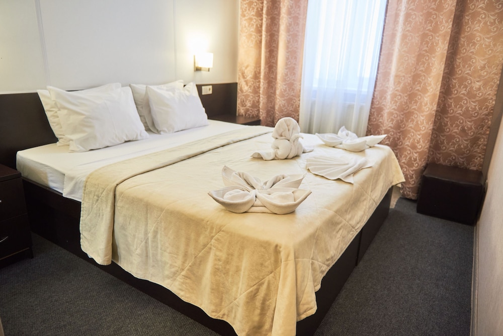 Standard Double or Twin Room photo 1
