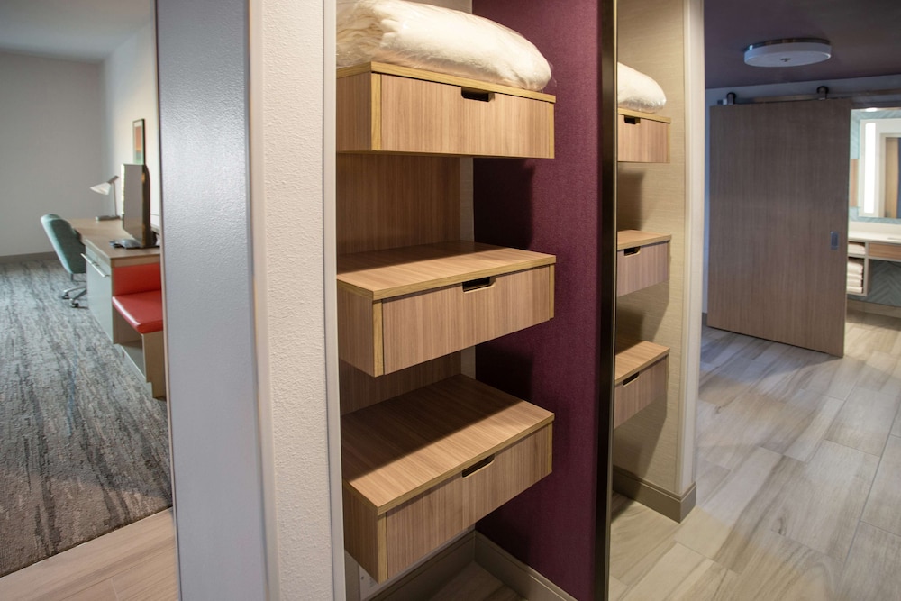 Deluxe Room, 2 Queen Beds, Accessible (Hearing) - Photo 1