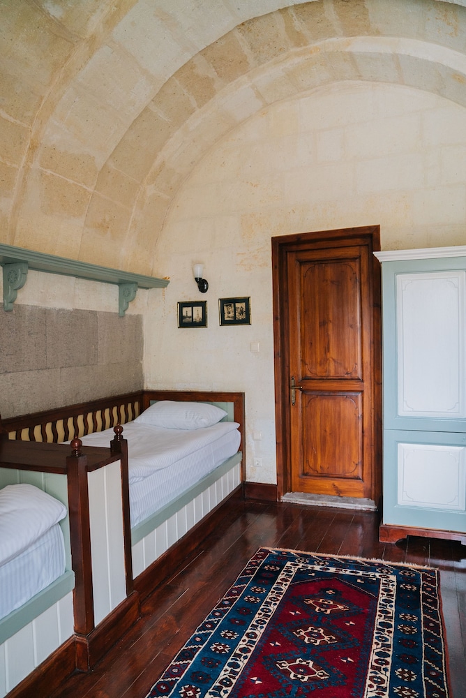 Standard Twin Room photo 3