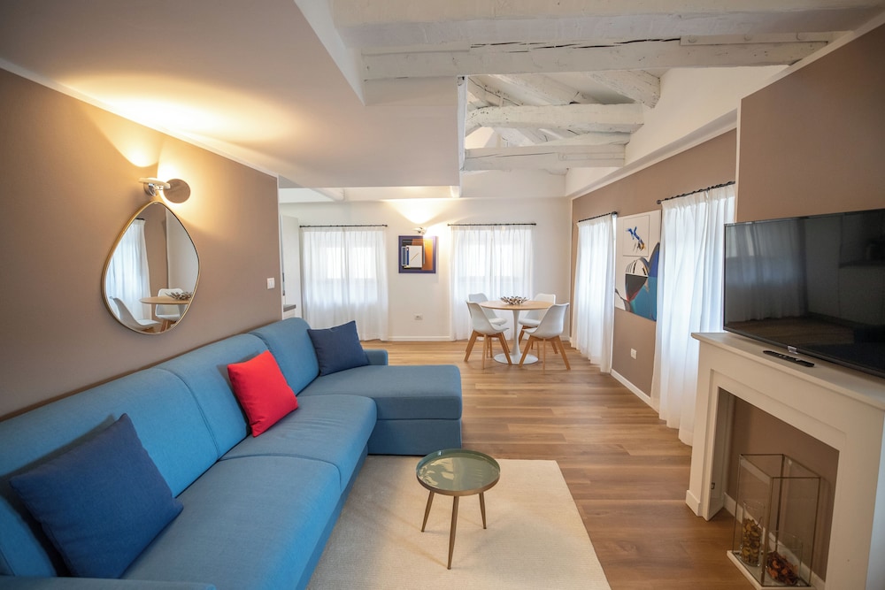 City Lodge Duplex Vista Piazza Annex - Piazza Unita - Photo 5