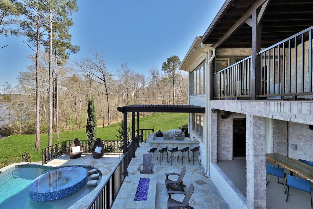 7BR Lakefront Haven Pool Hot Tub Gated 4acres, Billede 46