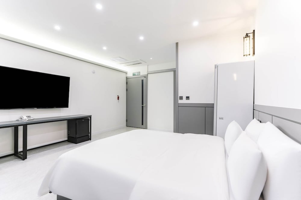 Premium Double Room - Photo 3