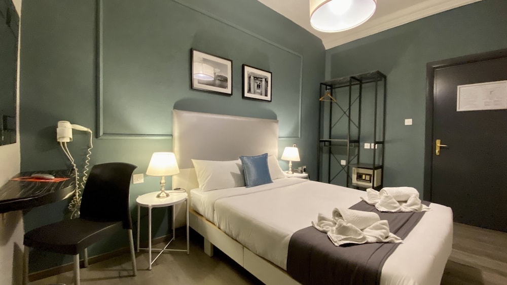 Economy Double Room, 1 Double Bed - Photo 4