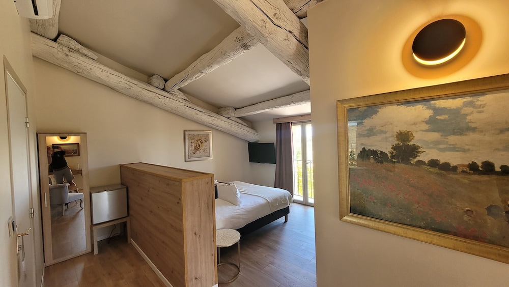 Deluxe Double Room, Hot Tub, Sea View photo 2