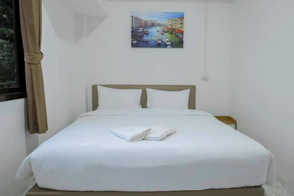 Standard Double Room photo 3