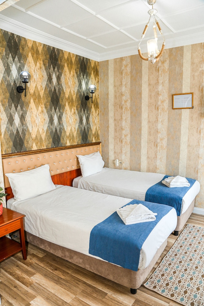Standard Twin Room photo 2