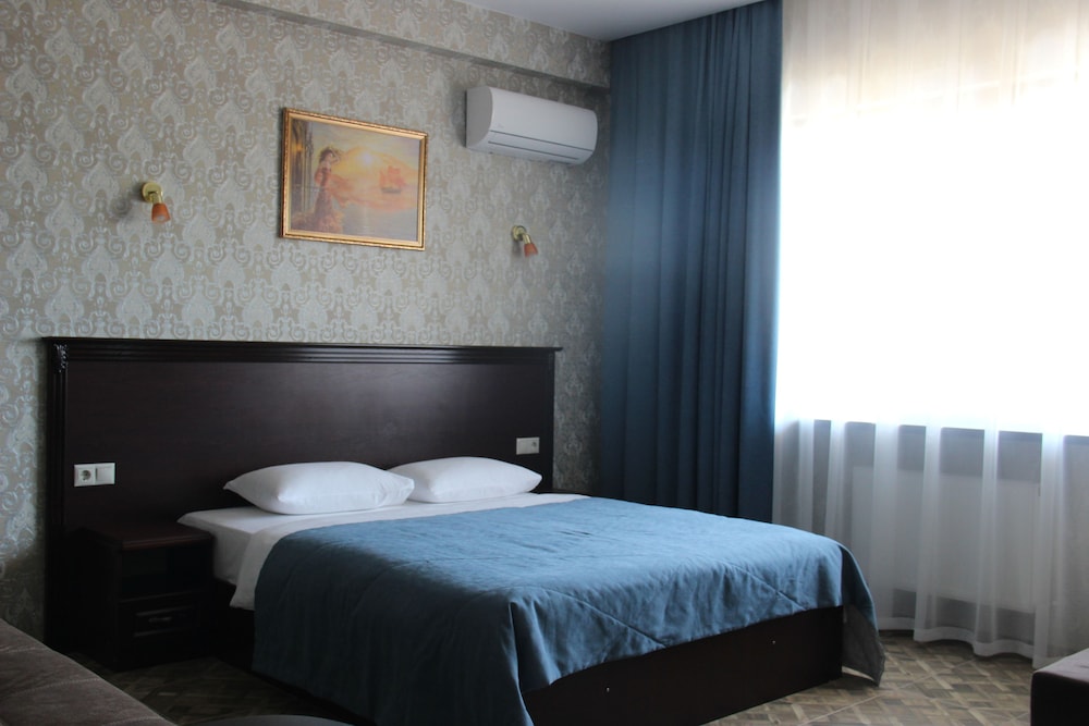 Standard Family Double or Twin Room photo 1