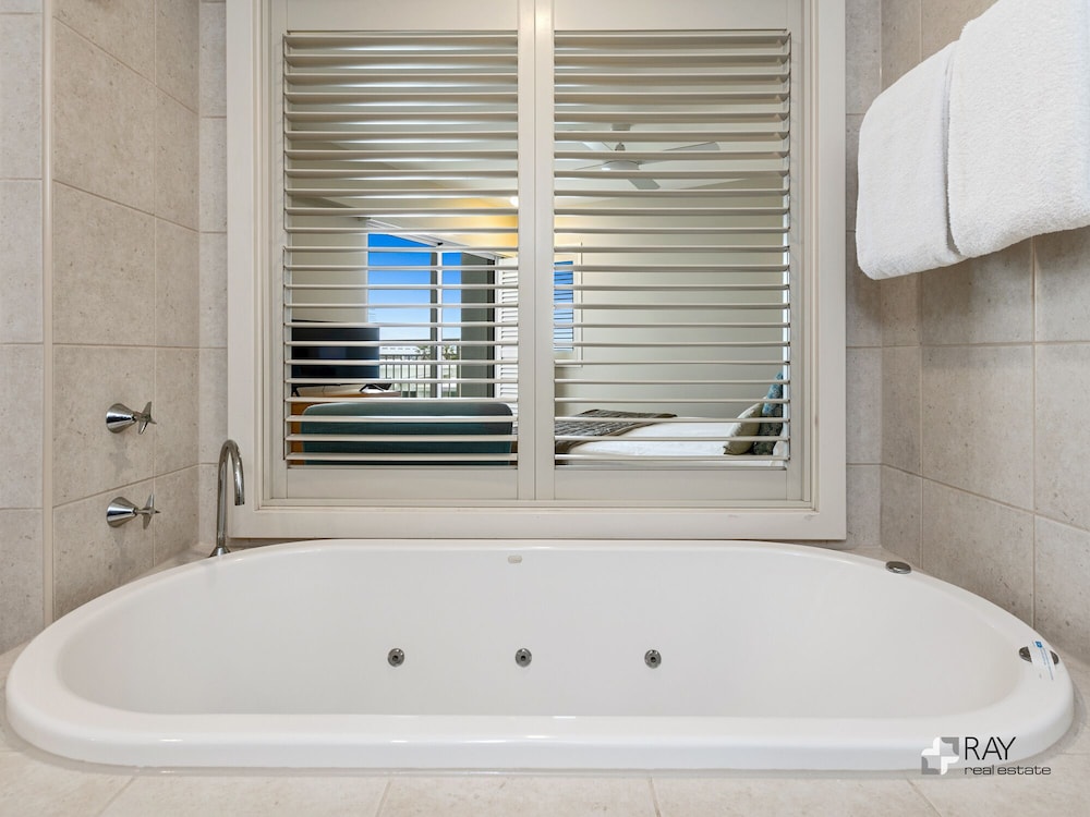One Bedroom Spa Suite photo 3