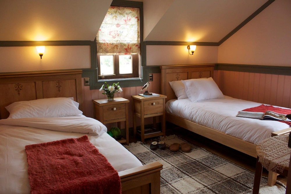 Twin Room, 2 Twin Beds, Non Smoking photo 1