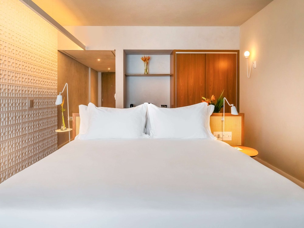 Executive Suite, 1 Queen Bed (Deluxe) photo 3