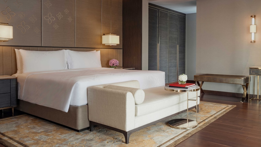 Suite, 1 Double Bed (Ambassador)