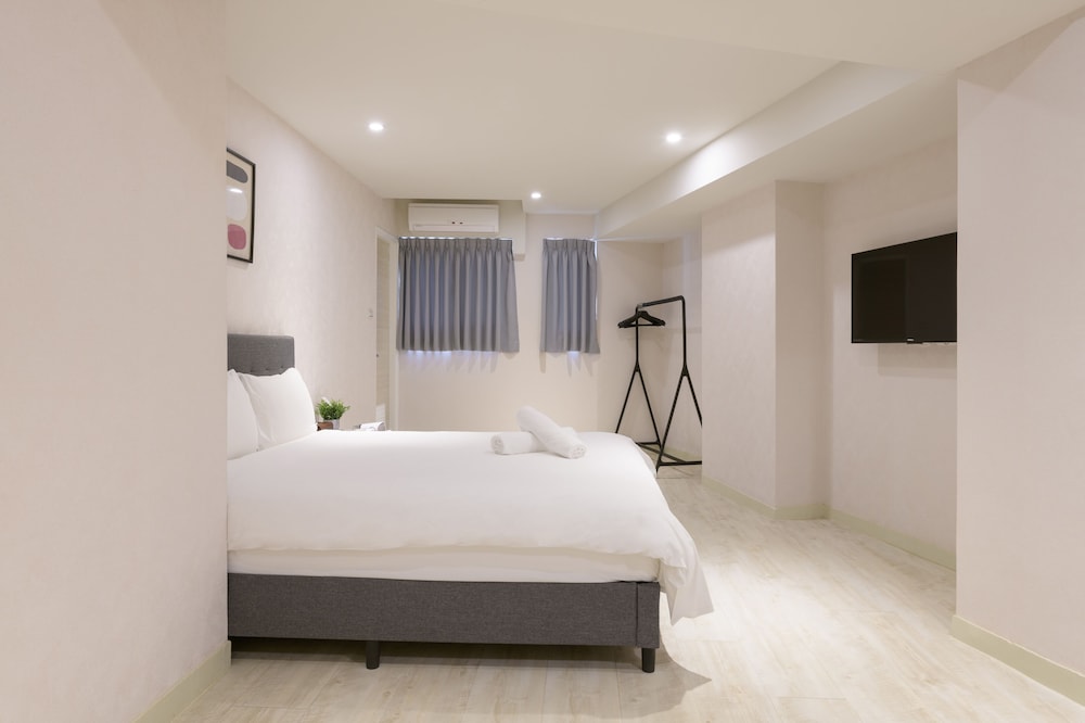 Deluxe Double Room, 1 Queen Bed photo 3