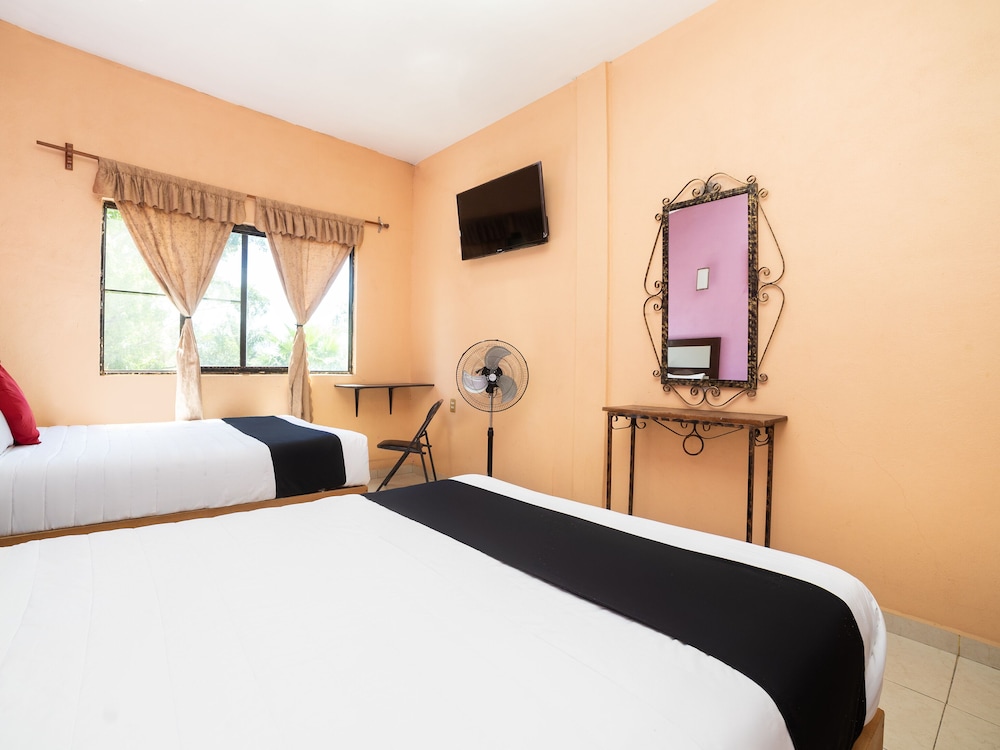 Standard Room, 2 Double Beds - Photo 1