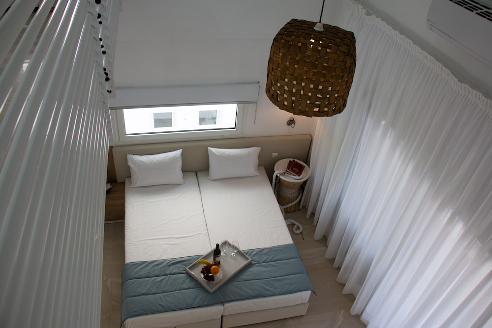 Loft, Multiple Beds, Non Smoking photo 3